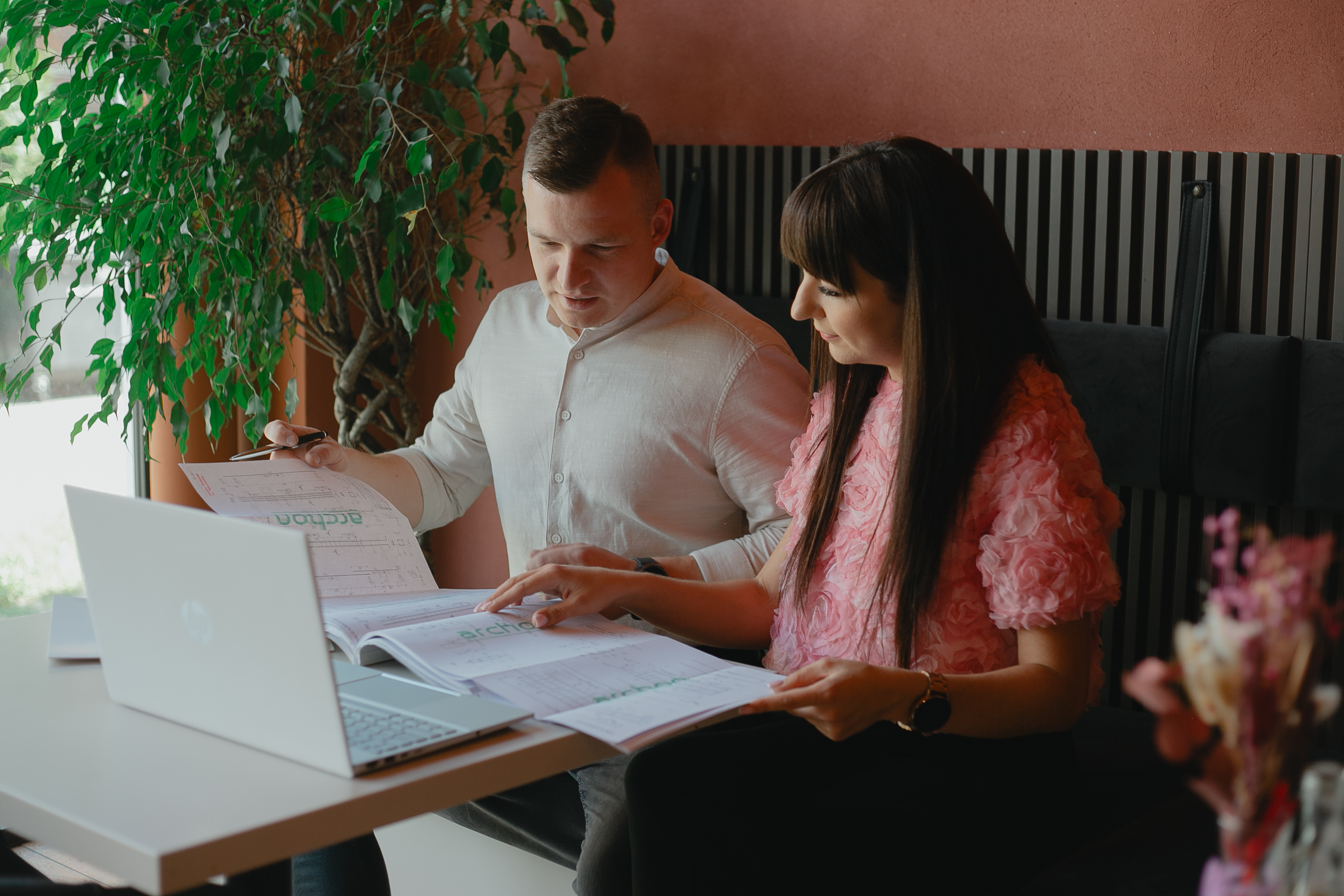 Angelika i Mariusz - założyciele AJM Home, eksperci od inwestycji w nieruchomości